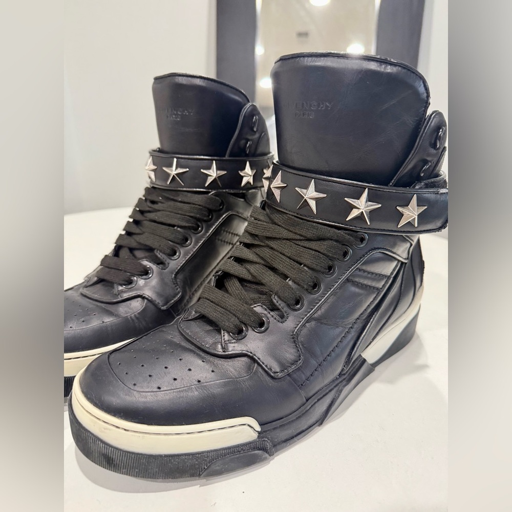 Authentic Givenchy Tyson Star High-Top Strap Sneakers Black White 45 / 12